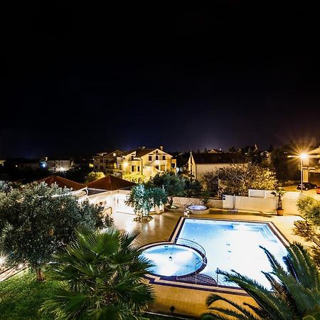 City Pool Apartments Novalja Exterior foto