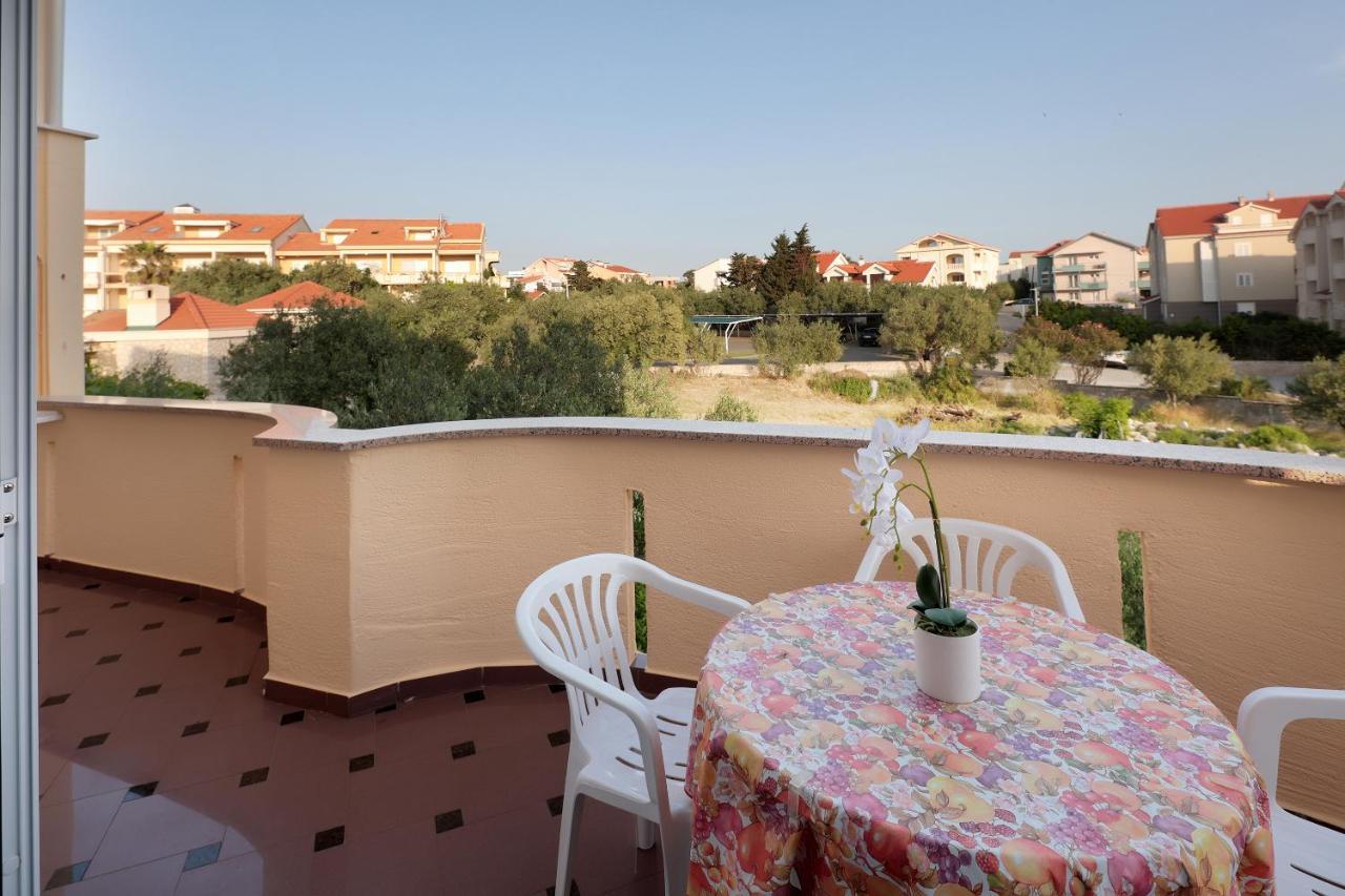 City Pool Apartments Novalja Exterior foto