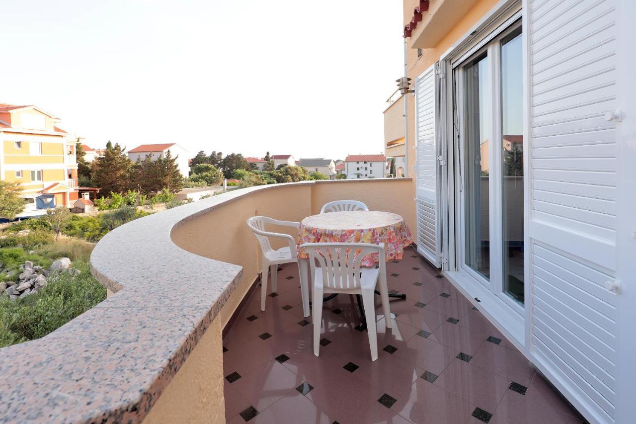 City Pool Apartments Novalja Exterior foto