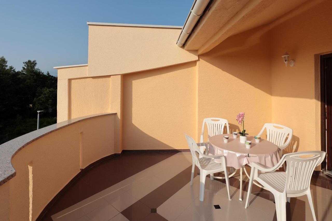 City Pool Apartments Novalja Exterior foto
