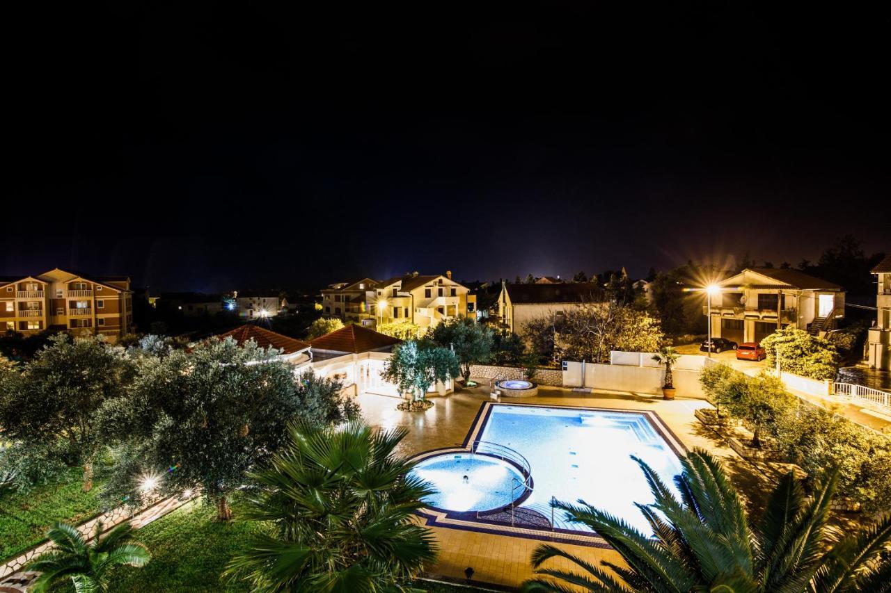 City Pool Apartments Novalja Exterior foto